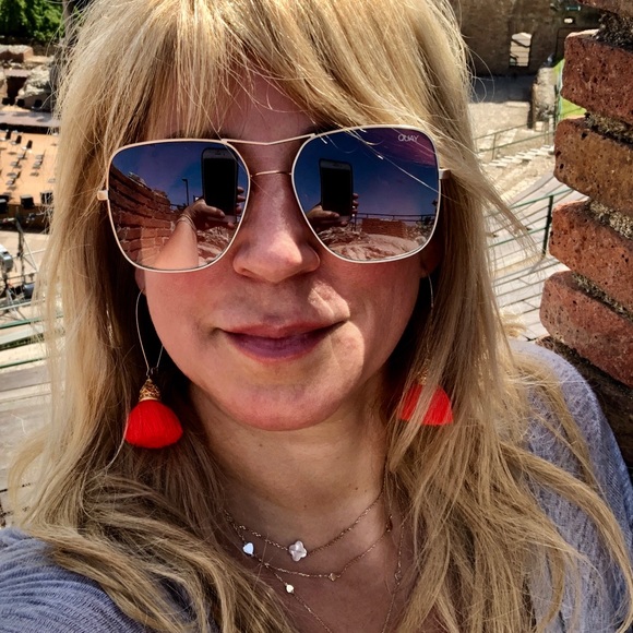 Meet your Posher, Guila - Picture 1 of 1